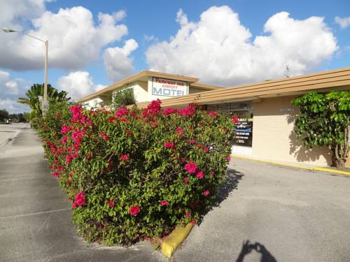 Photo of the Parkway Inn Airport Motel building